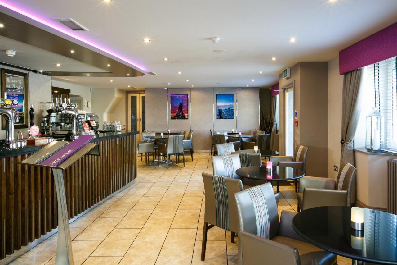 The Plough Inn Llandeilo Bagian luar foto